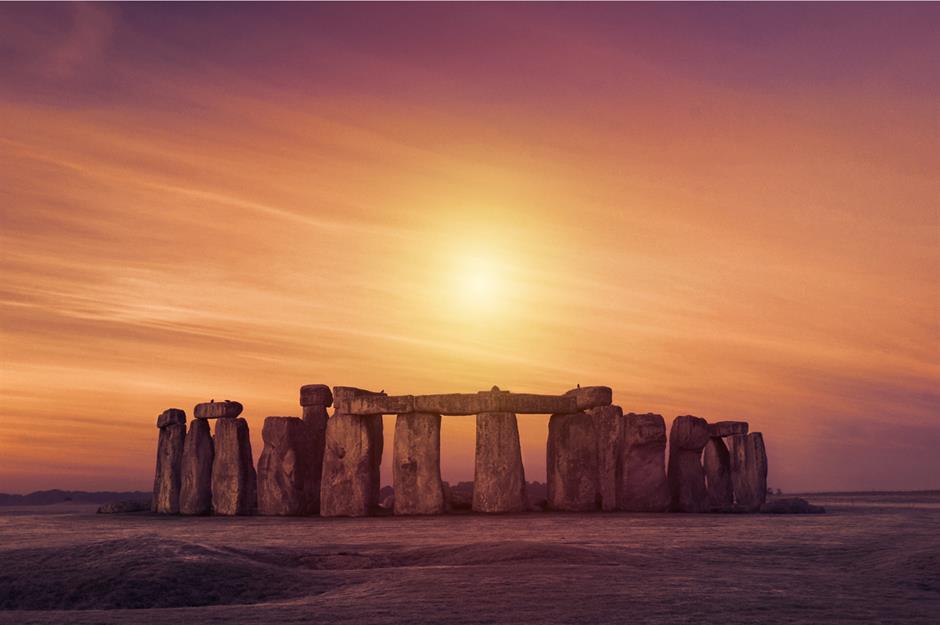 9d9c9add-861d-4be5-8c07-e284754ba9c2-mysteriousplaces_stonehenge